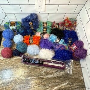 Knifty Knitter Long Loom & 28+ Balls & Skeins of Yarn